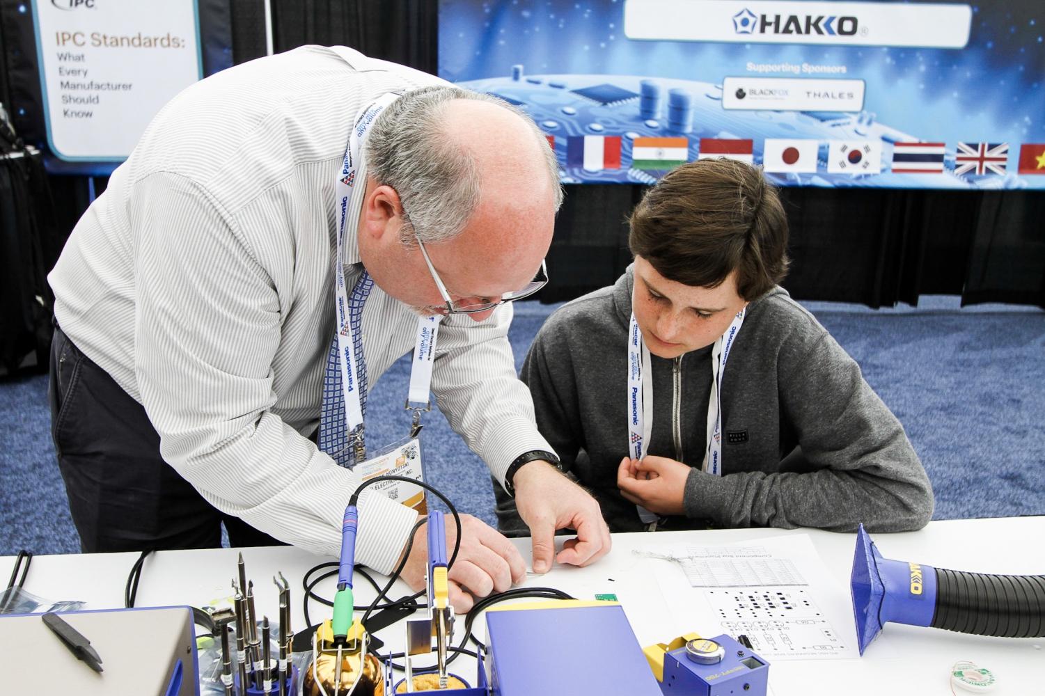 IPC+builds+future+engineers+at+the+APEX+EXPO+2019