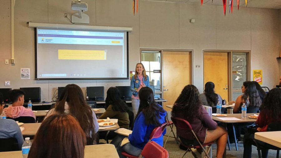 Attorny Amie Scully debunks misconceptions about ICE, as she leads her first workshop at Mission Hills High School.